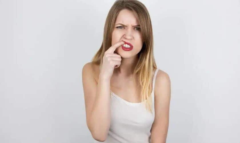 Treat-Early-Gum-Disease-Symptoms-Without-Surgery